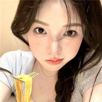 粉红火鹤的神秘凝视